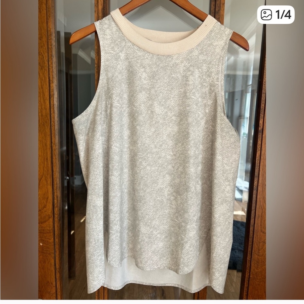 Athleta Zephyr Cream Top M